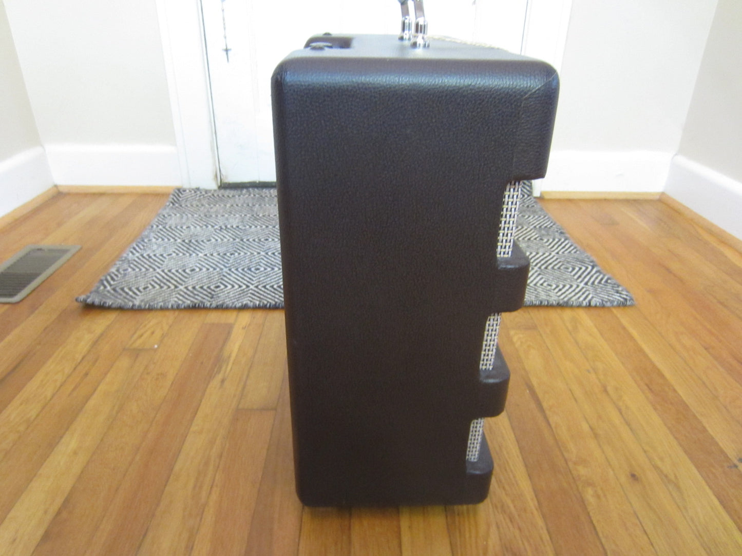 Lil' Huddy's Guitar Shop - Lil' Huddy's Guitar Shop